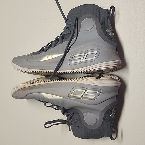 Boys Curry 4 - Picture 3 of 4